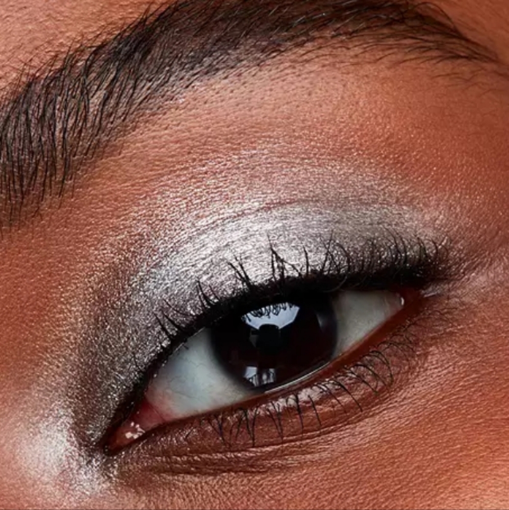 MAC Stars In My Eyes Dazzleshadow Liquid - Picture 2 of 10